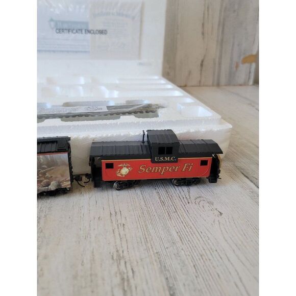 Hawthorne Quadalcanal Box Car & Semper Fi Caboose village train xmas - Picture 6 of 12